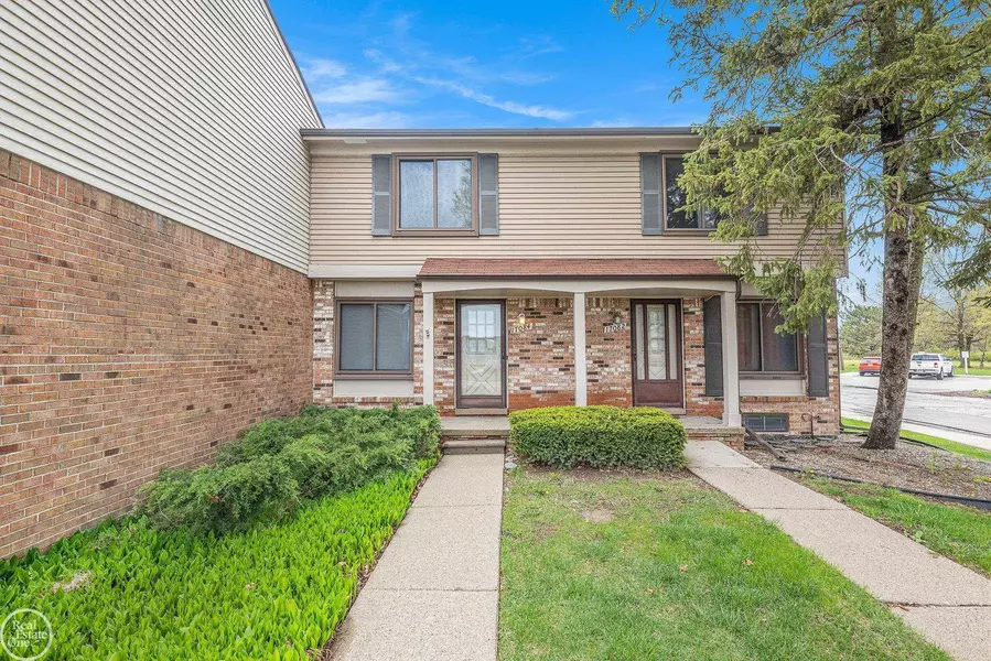 17084 Kingsbrooke Drive, Clinton Twp, MI 48038