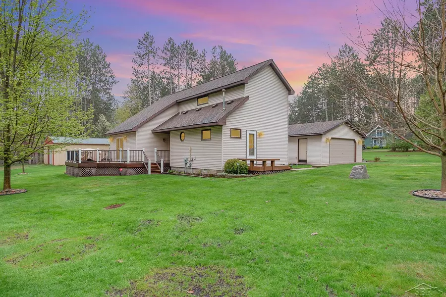 217 Maple Road, Roscommon, MI 48653