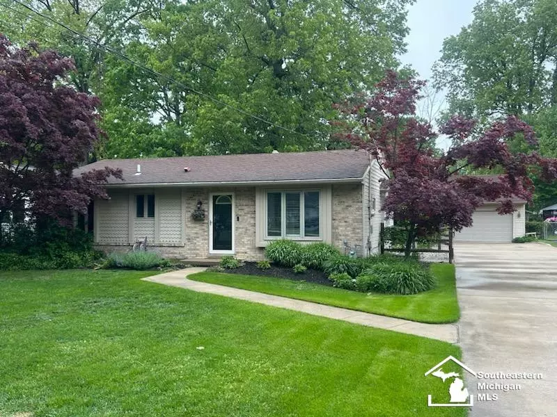 1126 Feltis Road, Temperance, MI 48182