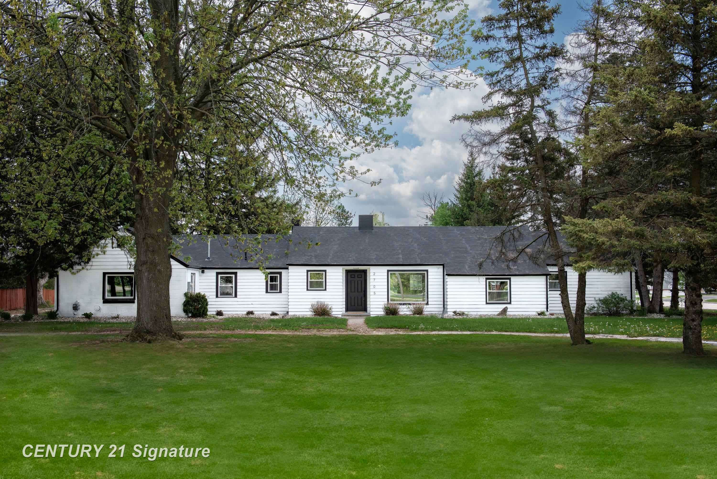 2705 McCarty Road, Saginaw, MI 48603