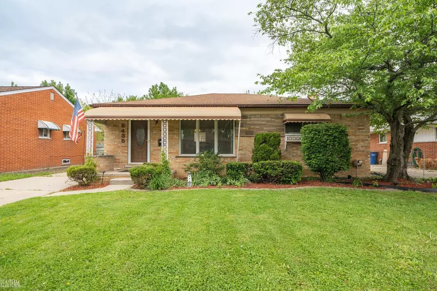 8435 Francine Street, Warren, MI 48093