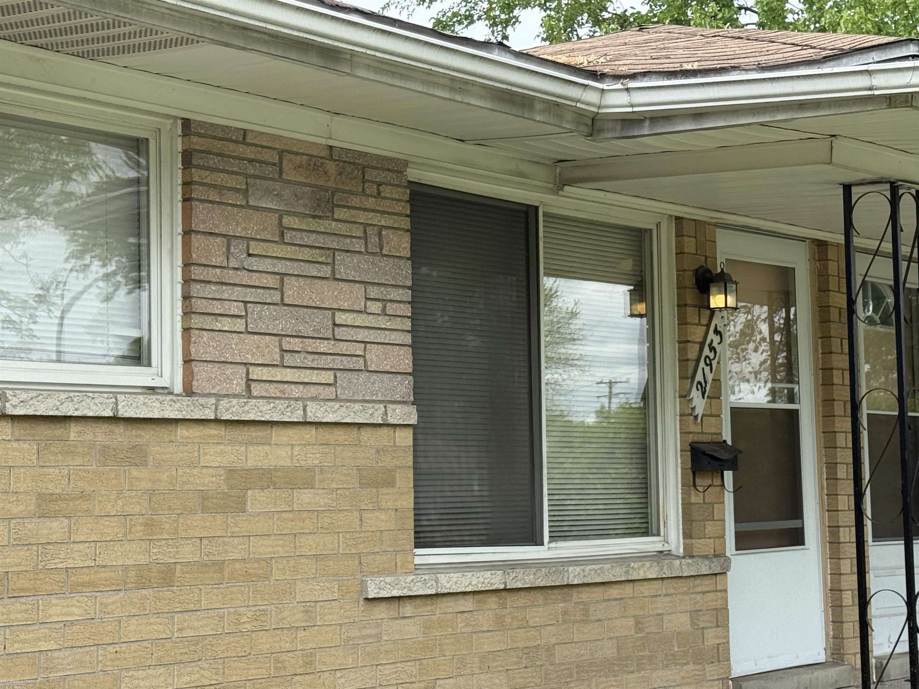 Oak Park, MI 48237,21953 COOLIDGE Highway