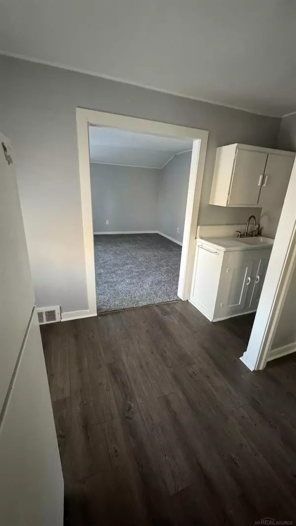 Clinton Twp, MI 48036,23510 Buckingham Street