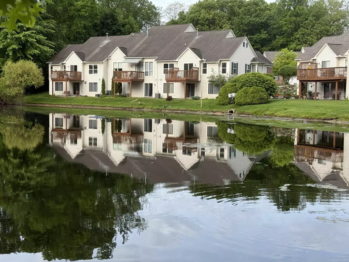 Brighton, MI 48116,119 Pondview Court