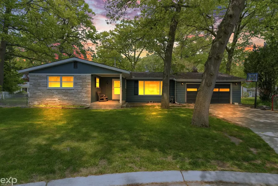 3365 Hickory Lane, Port Huron, MI 48060