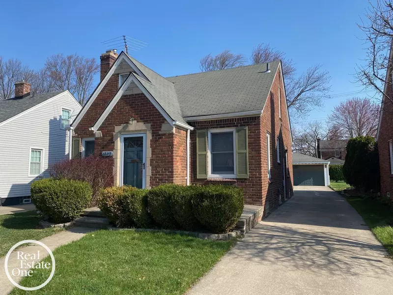 1602 Anita Avenue, Grosse Pointe Woods, MI 48236