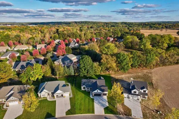 Fenton, MI 48430,16445 Sleepy Hollow Drive