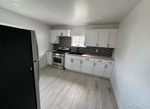 Saginaw, MI 48602,1424 Acacia Street