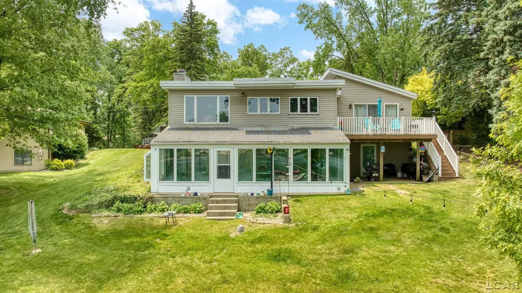 11572 Grand Point Drive, Jerome, MI 49249