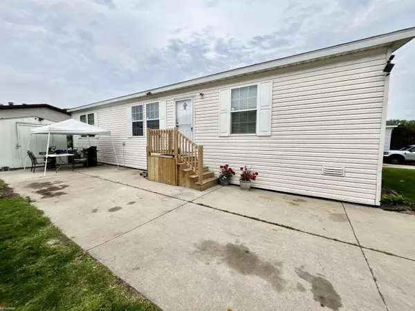Clinton Twp, MI 48036,43717 Eureka Drive