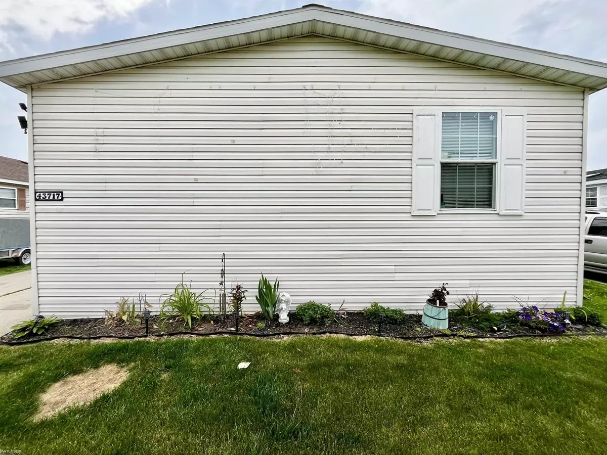 Clinton Twp, MI 48036,43717 Eureka Drive