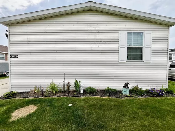 43717 Eureka Drive, Clinton Twp, MI 48036