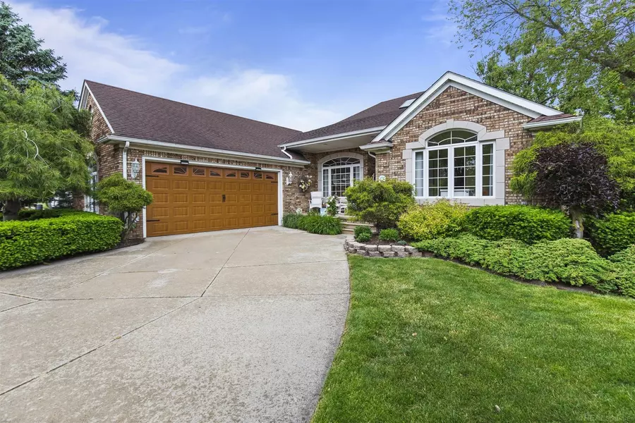 35883 Saint Clair Drive, New Baltimore, MI 48047