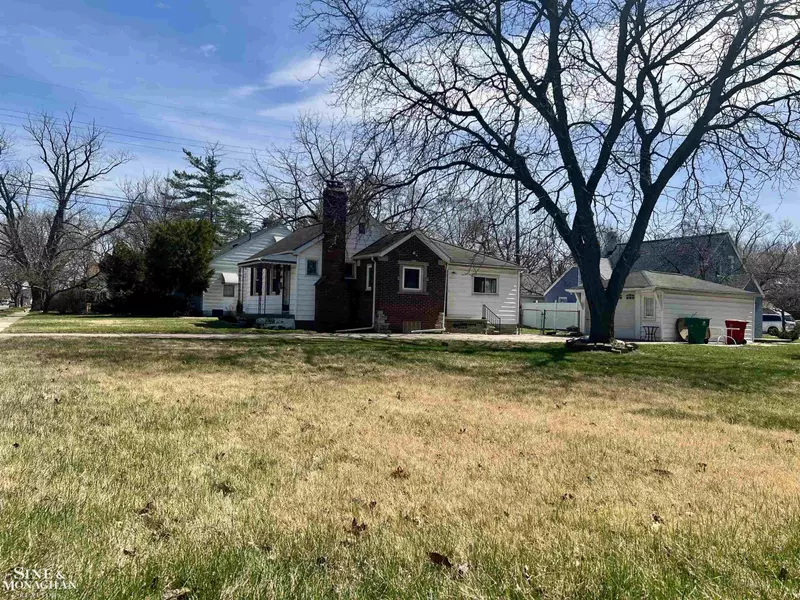 14916 Crescentwood Avenue, Eastpointe, MI 48021