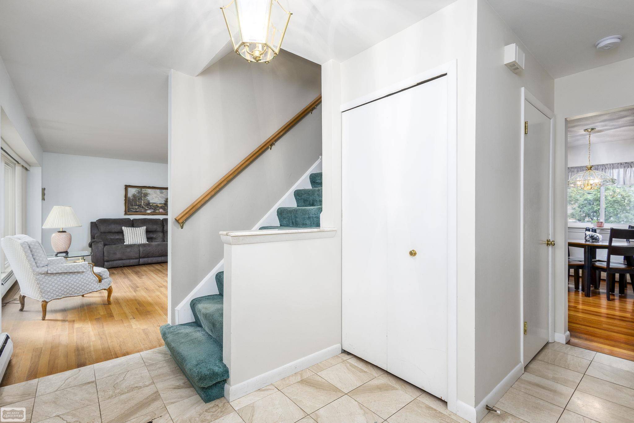 Clinton Twp, MI 48036,37154 Tall Oak Drive