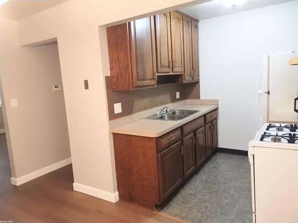 Utica, MI 48317,45547 Kensington St Street