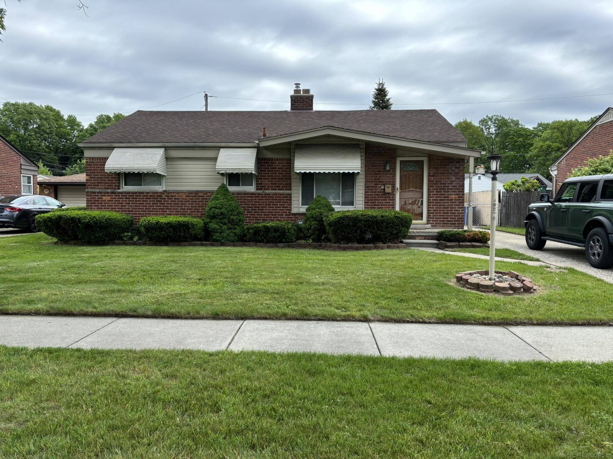 Warren, MI 48092,31448 Artesian Street