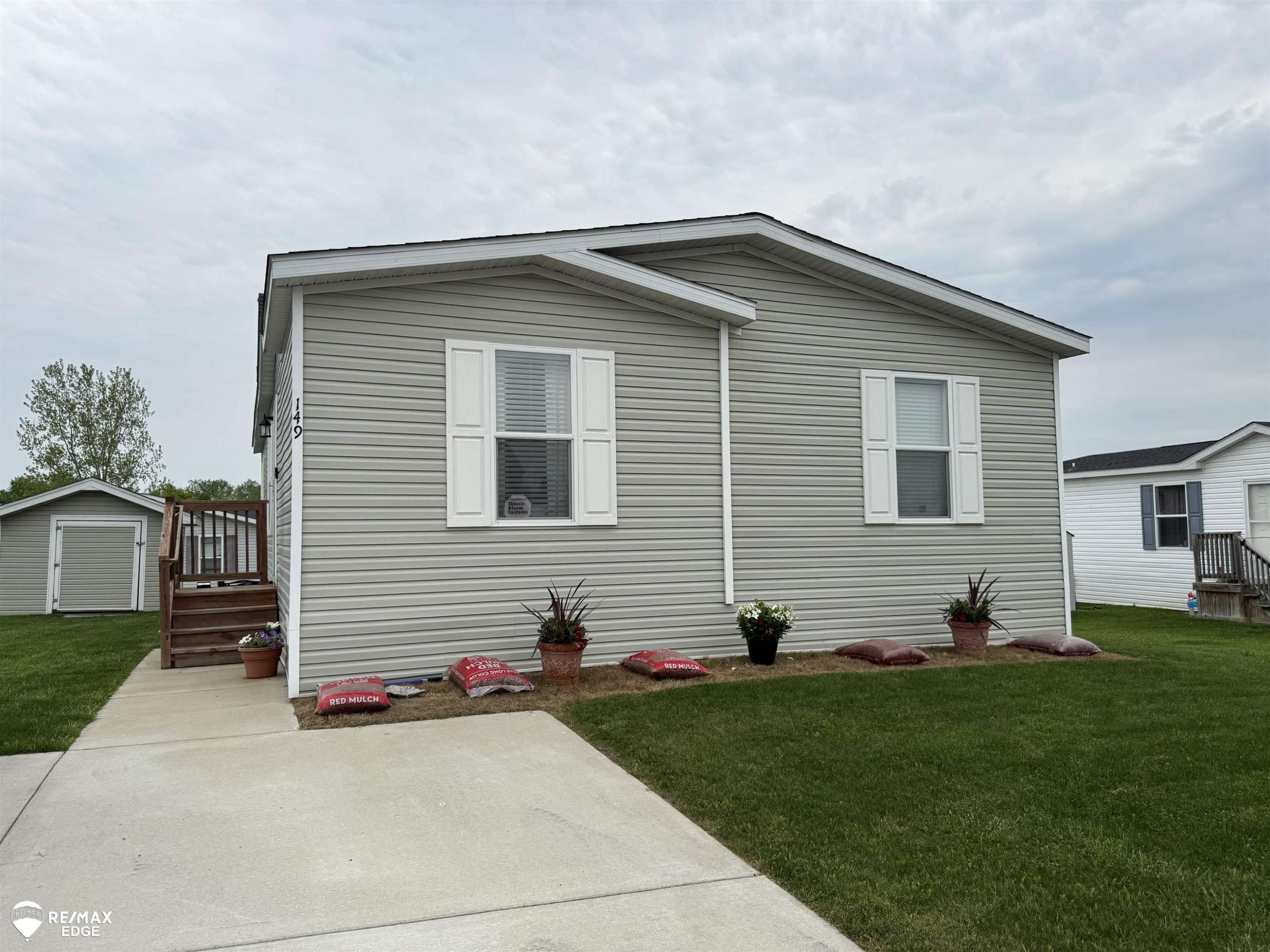 149 W Chestnut Circle, Davison, MI 48423
