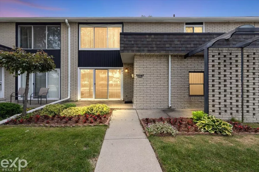 8200 Karam Boulevard, Warren, MI 48093