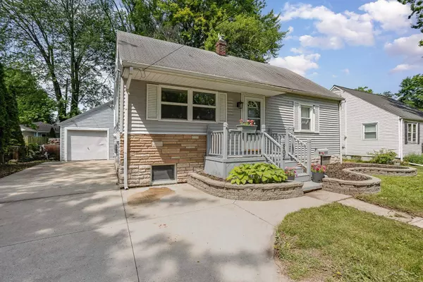 802 1st Street,  Essexville,  MI 48732