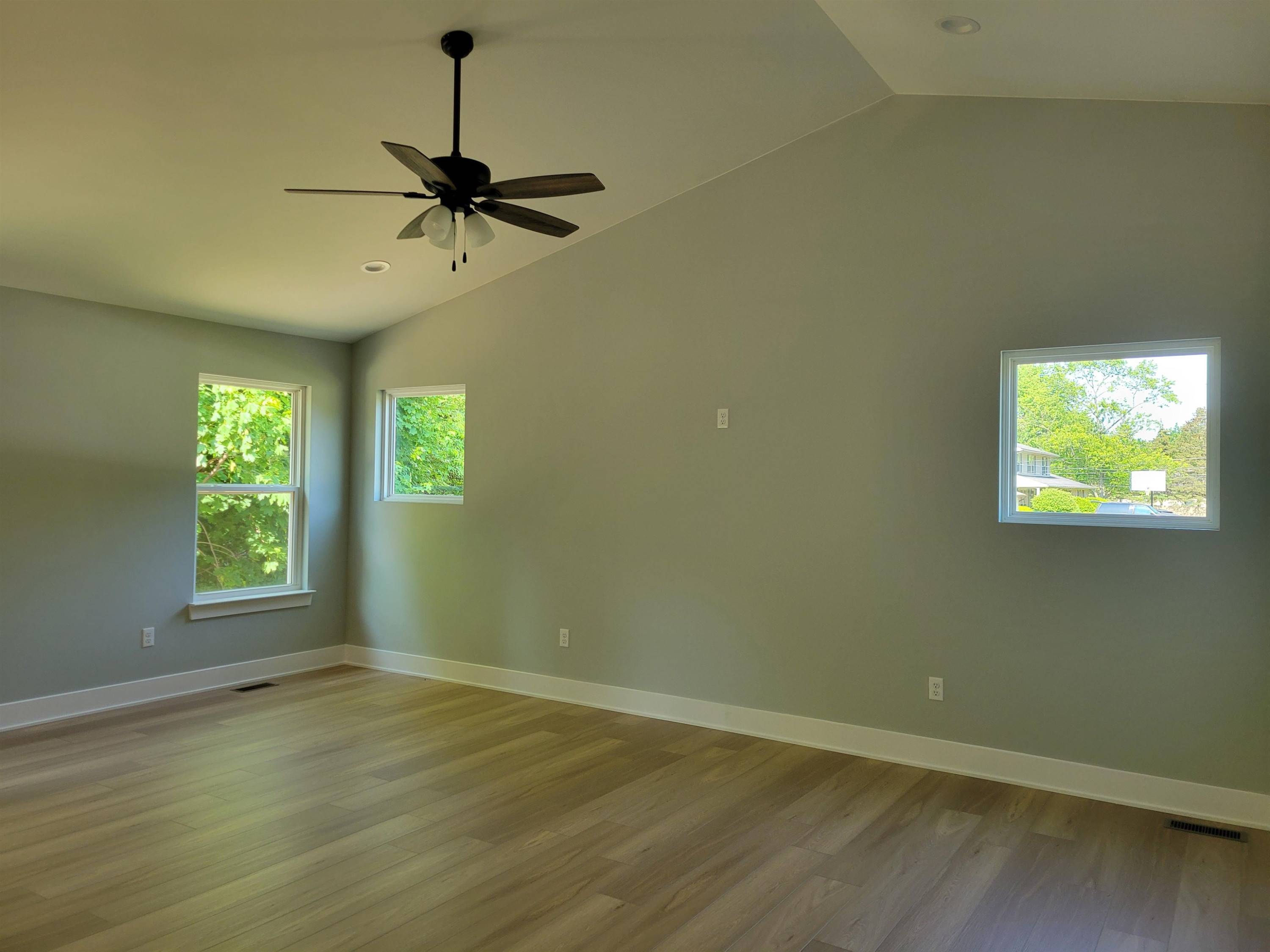 Clio, MI 48420,11453 Hidden Oaks Drive