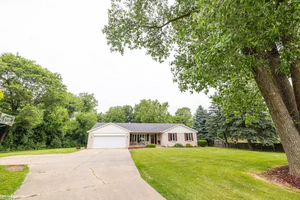 1540 W Clarkston Road, Lake Orion, MI 48362