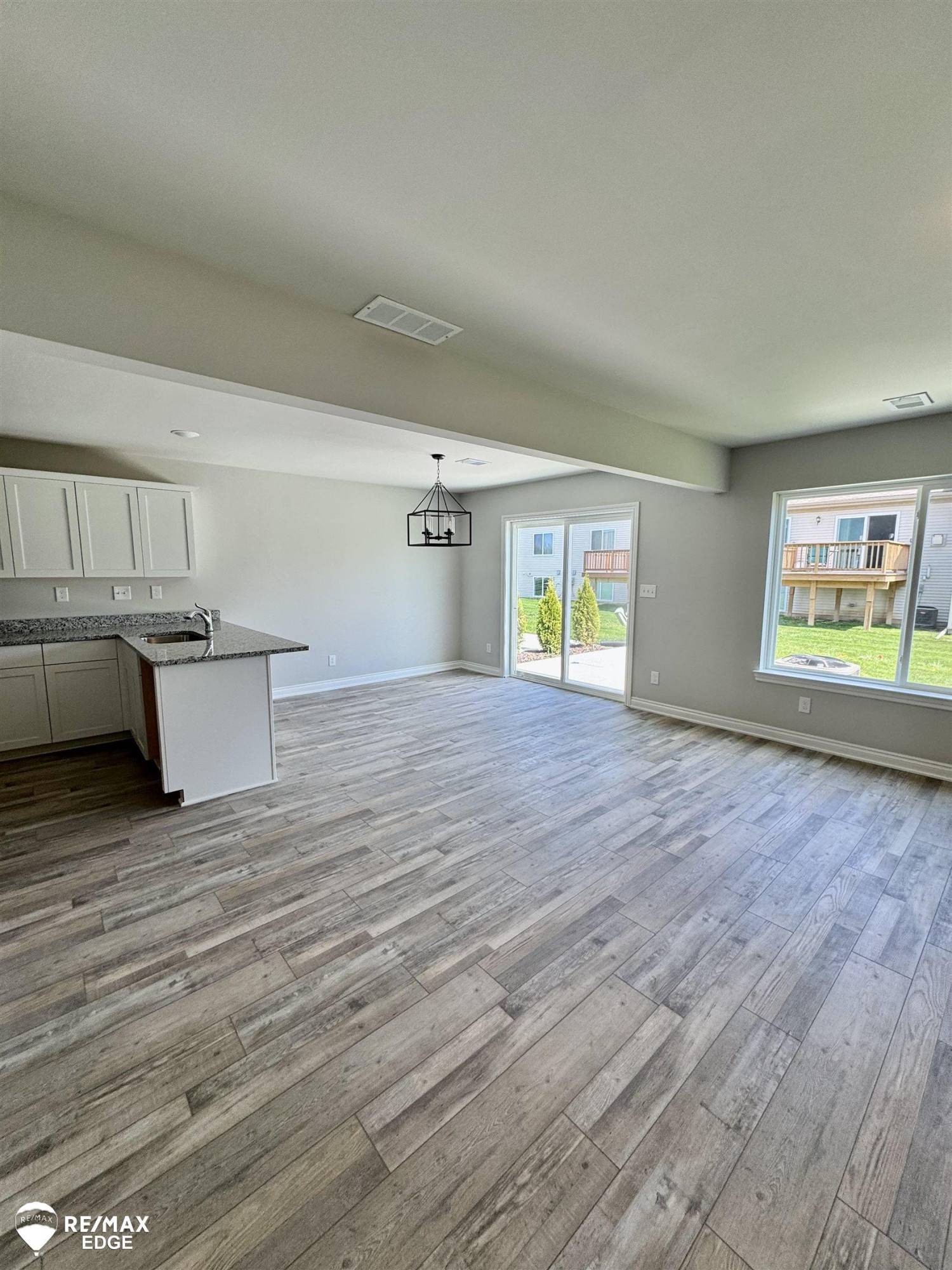 Grand Blanc, MI 48439,31007 Gregory Street