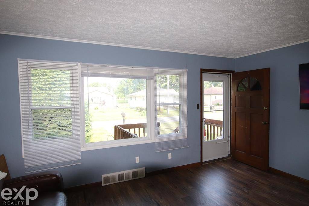 Clinton Twp, MI 48036,39355 Charbeneau Street