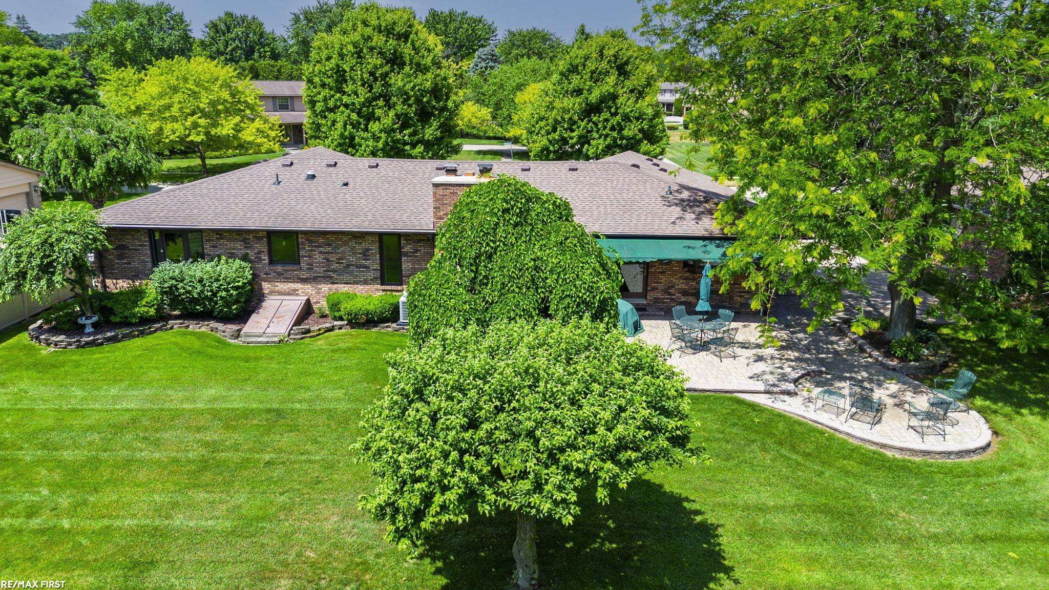 Shelby Twp, MI 48315,54680 Arrowhead Drive