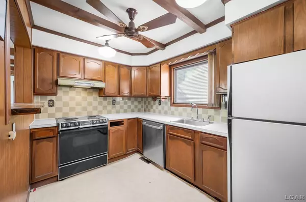 Blissfield, MI 49228,304 Giles Avenue