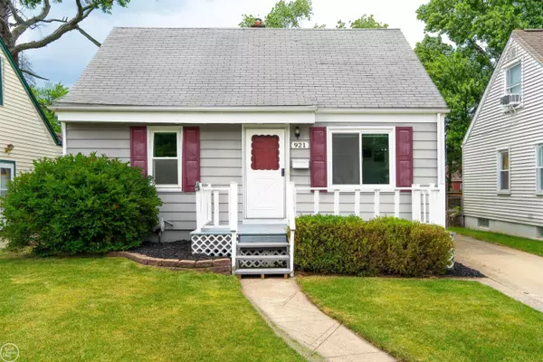 921 Bauman Avenue, Royal Oak, MI 48073