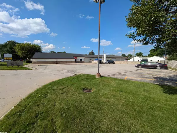 Clinton Twp, MI 48035,35850 Utica Road