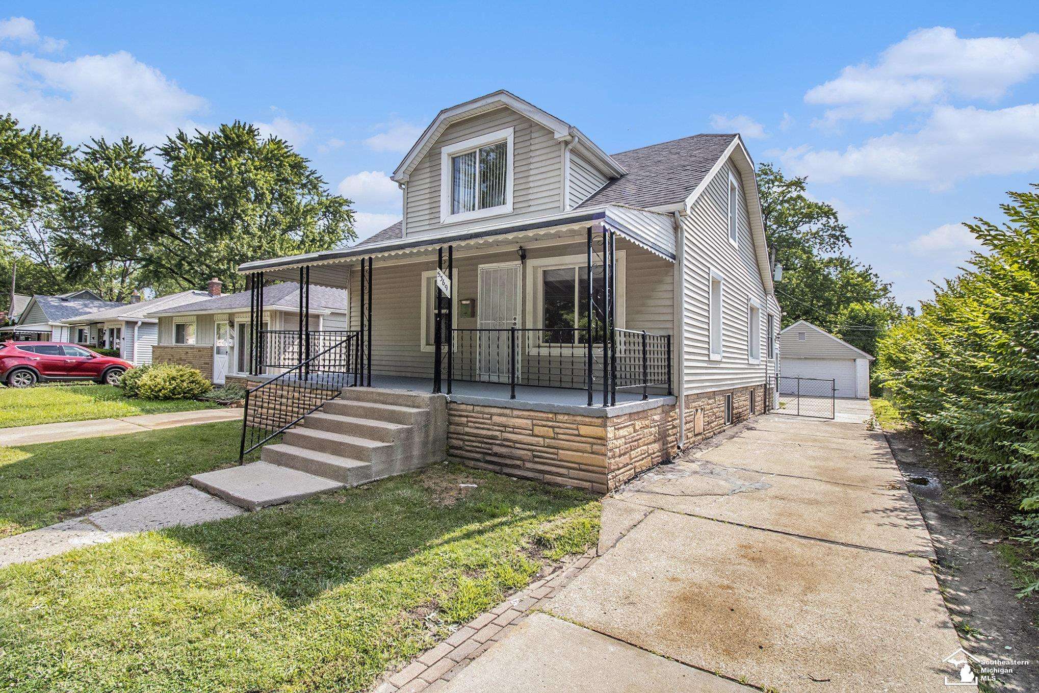 5369 Weddell Street, Dearborn Heights, MI 48125