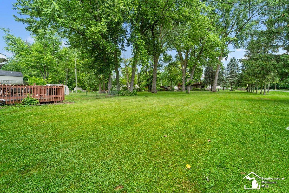 Newport, MI 48166,7395 center Street
