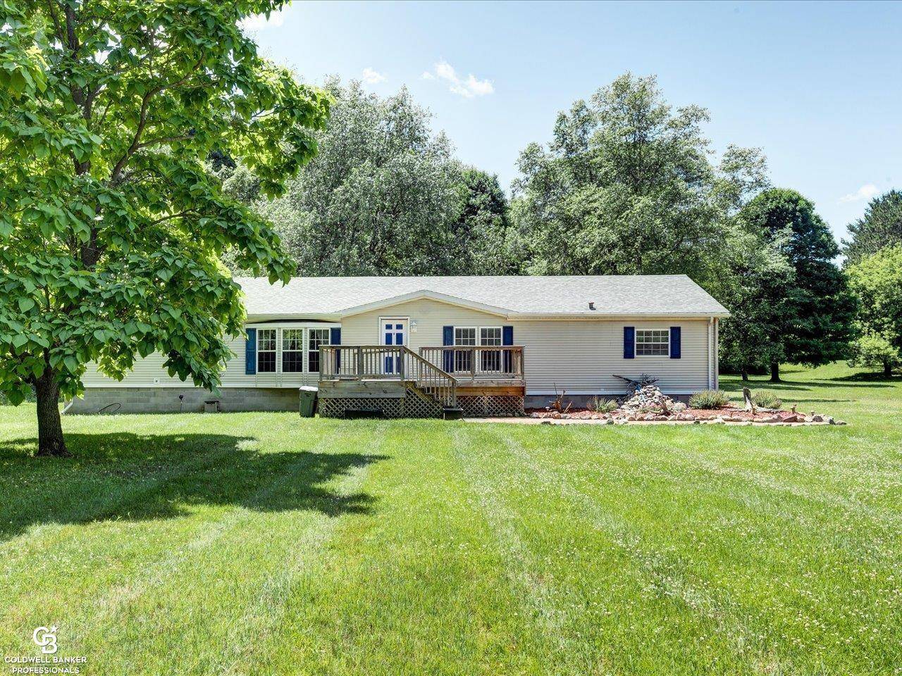 5901 Quain Rd Road, Emmett, MI 48022