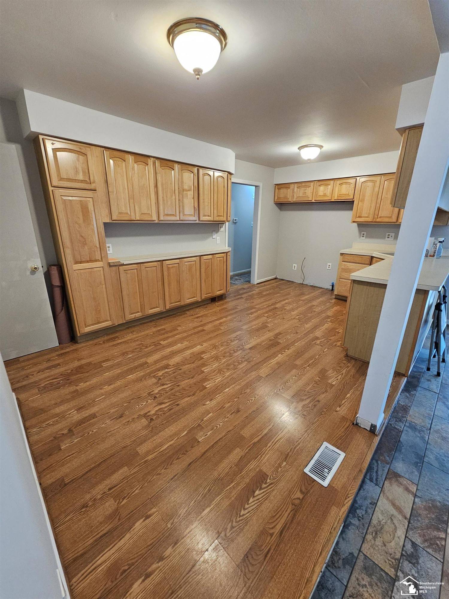 Taylor, MI 48180,11214 Dudley Street