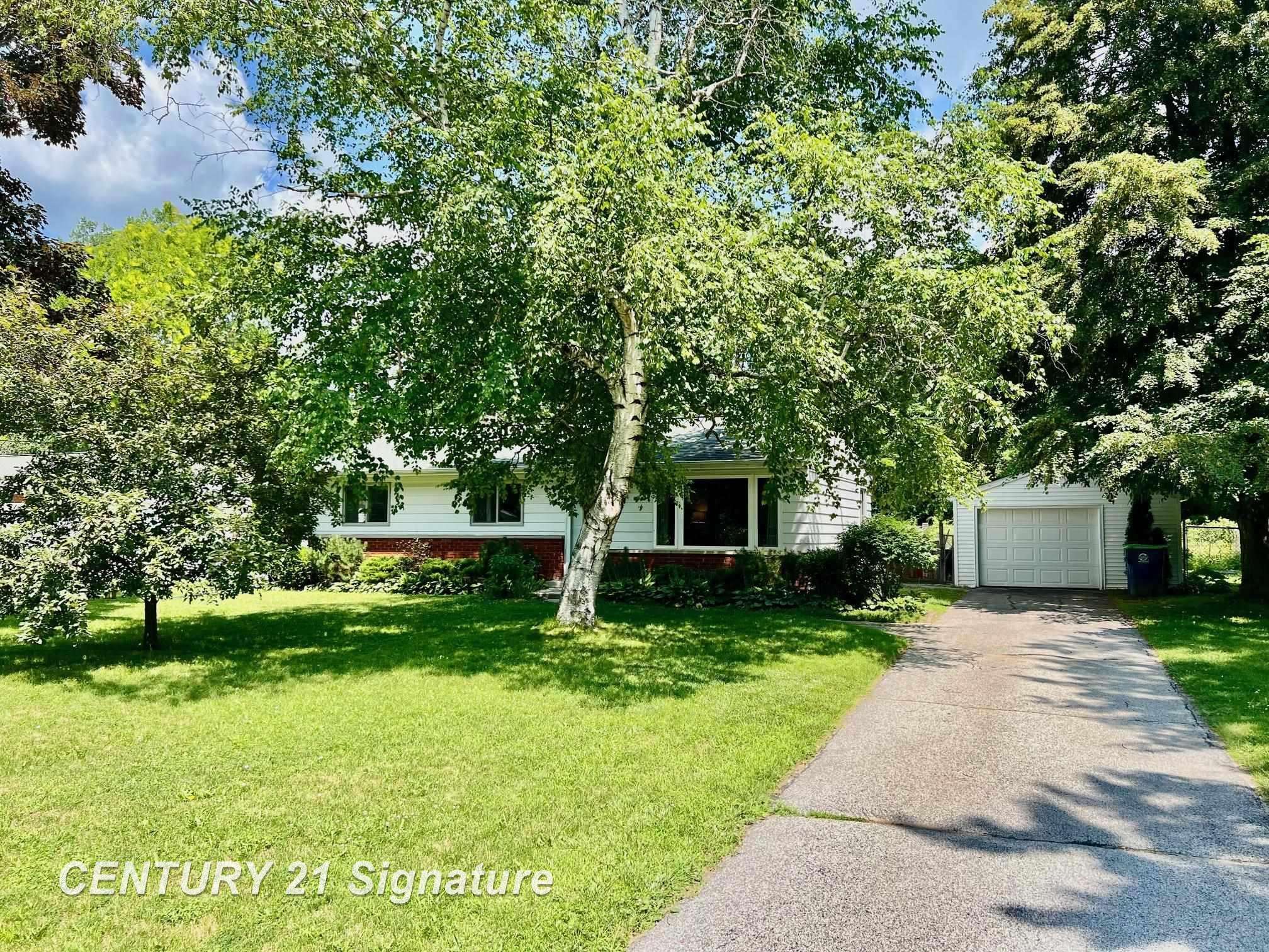 Saginaw, MI 48638,4840 Clunie Street