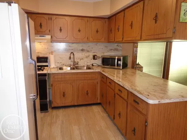 Sterling Heights, MI 48312,13033 Plumbrook Road