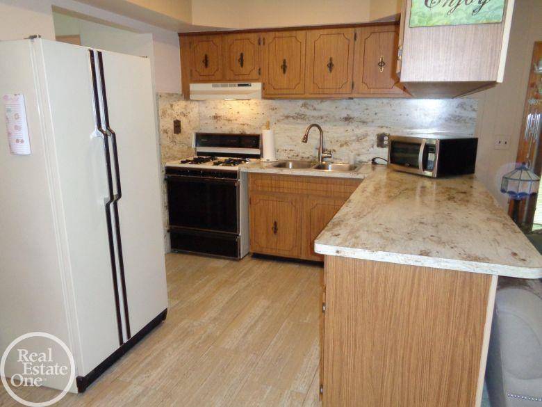 Sterling Heights, MI 48312,13033 Plumbrook Road