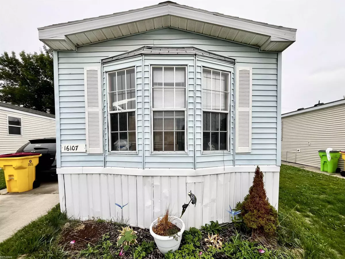 Clinton Twp, MI 48038,16107 Normandy Street