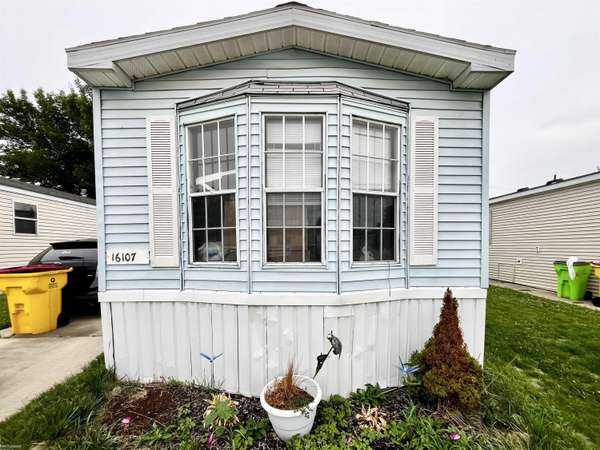 16107 Normandy Street, Clinton Twp, MI 48038