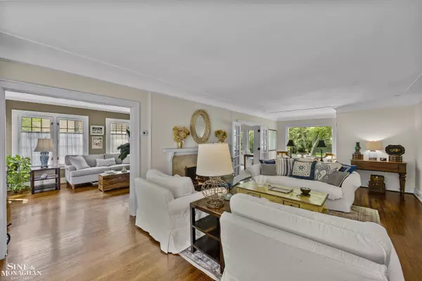 Grosse Pointe Park, MI 48230,1035 Yorkshire Road
