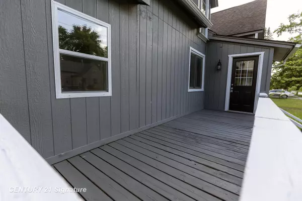Pinconning, MI 48650,611 W 2nd Street