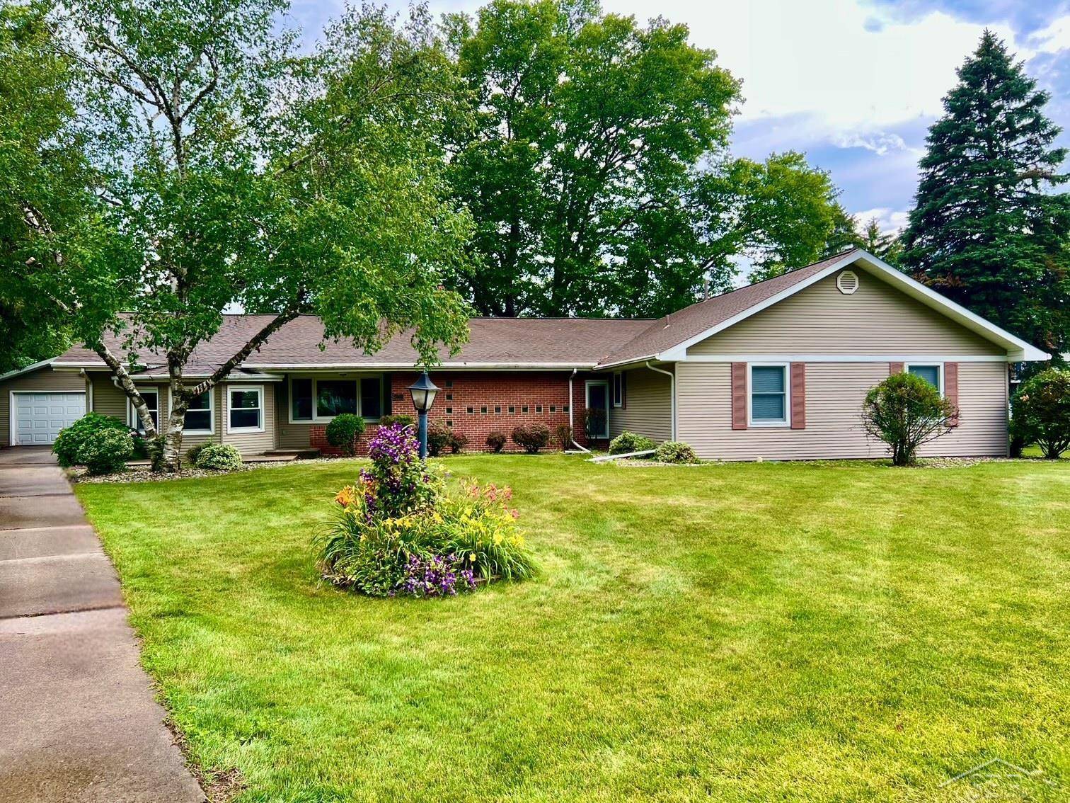 4931 Indian Trail Street, Saginaw, MI 48638