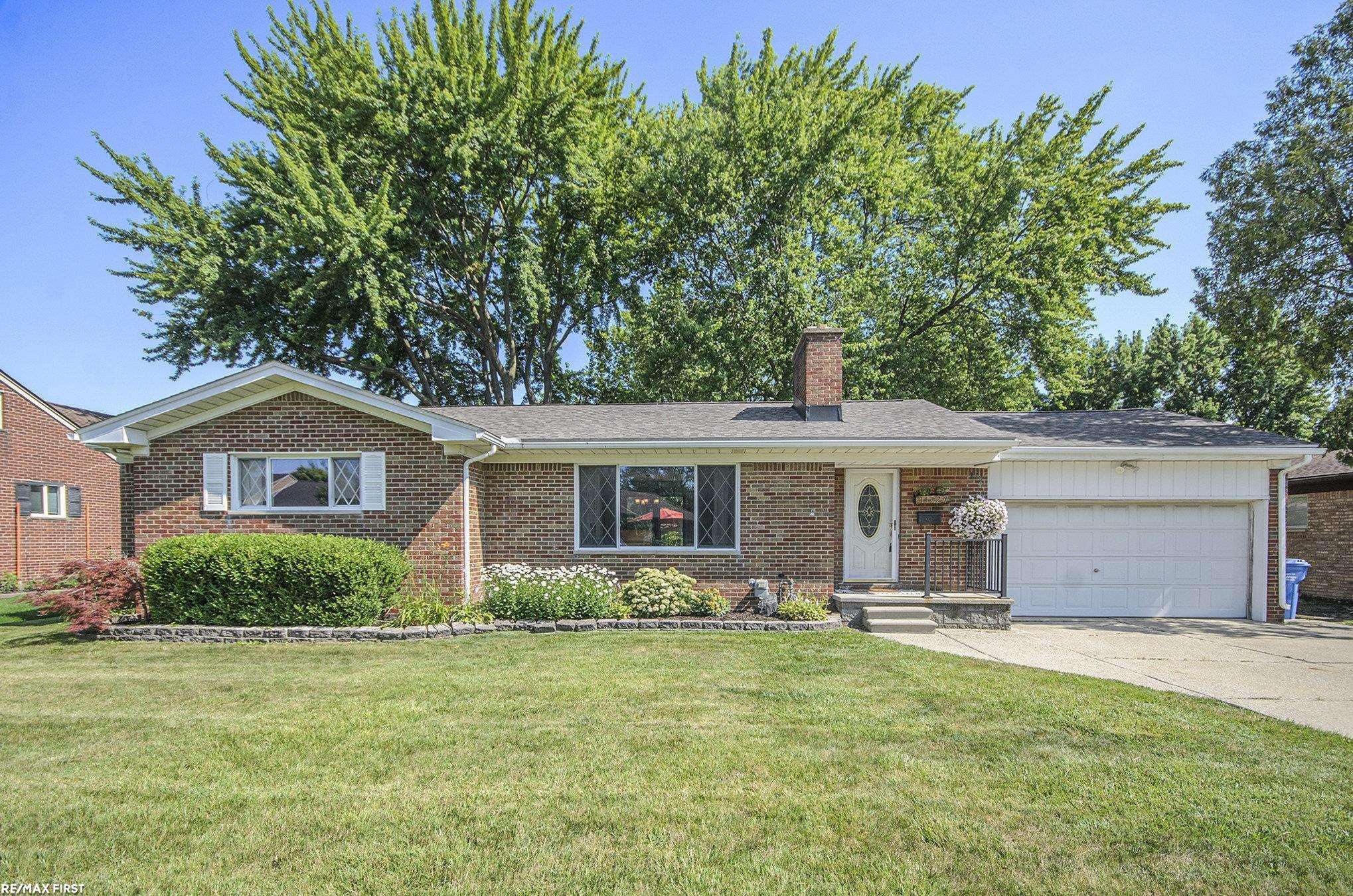11127 Olive Street, Warren, MI 48093