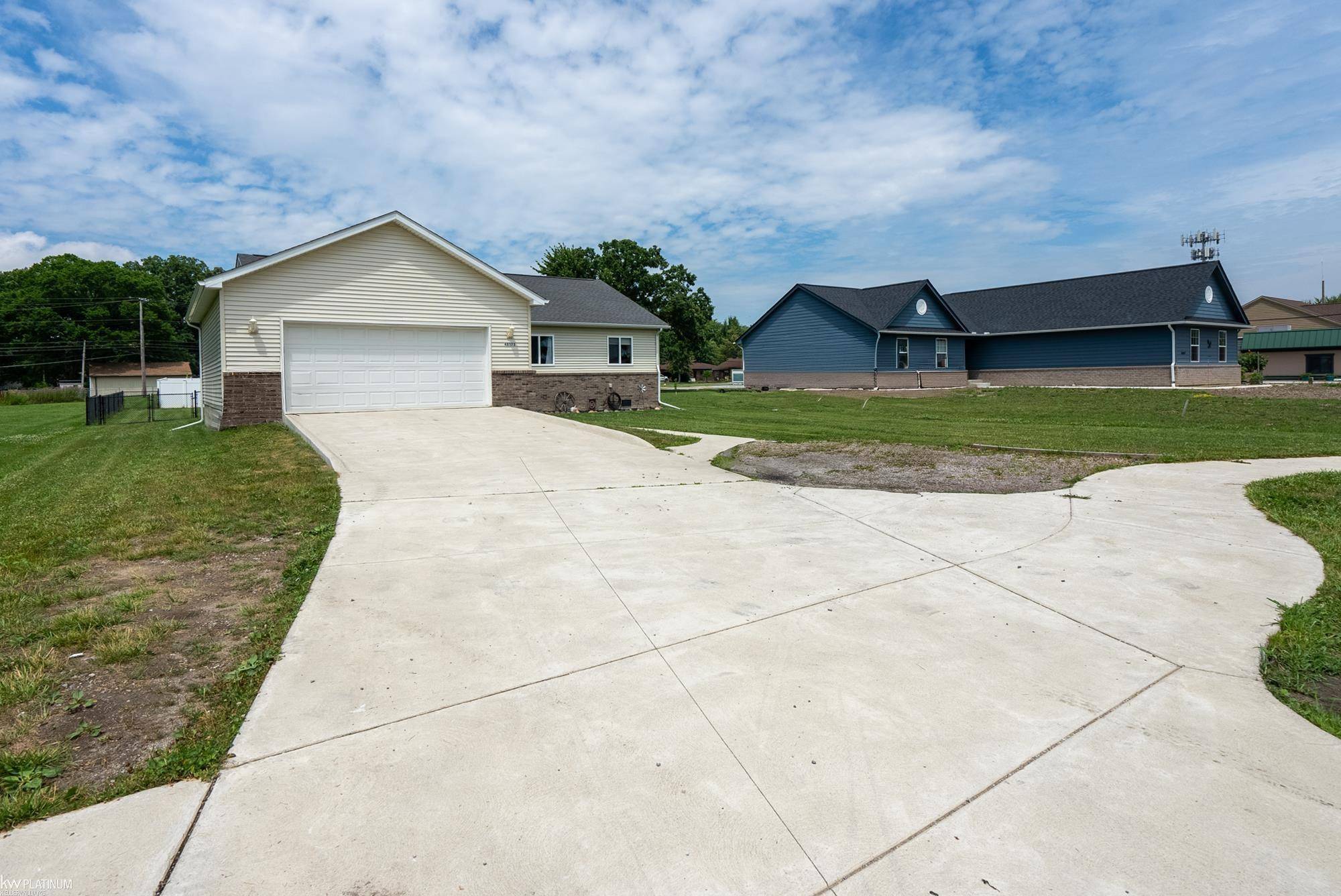 MI 48047,48373 Jefferson Avenue