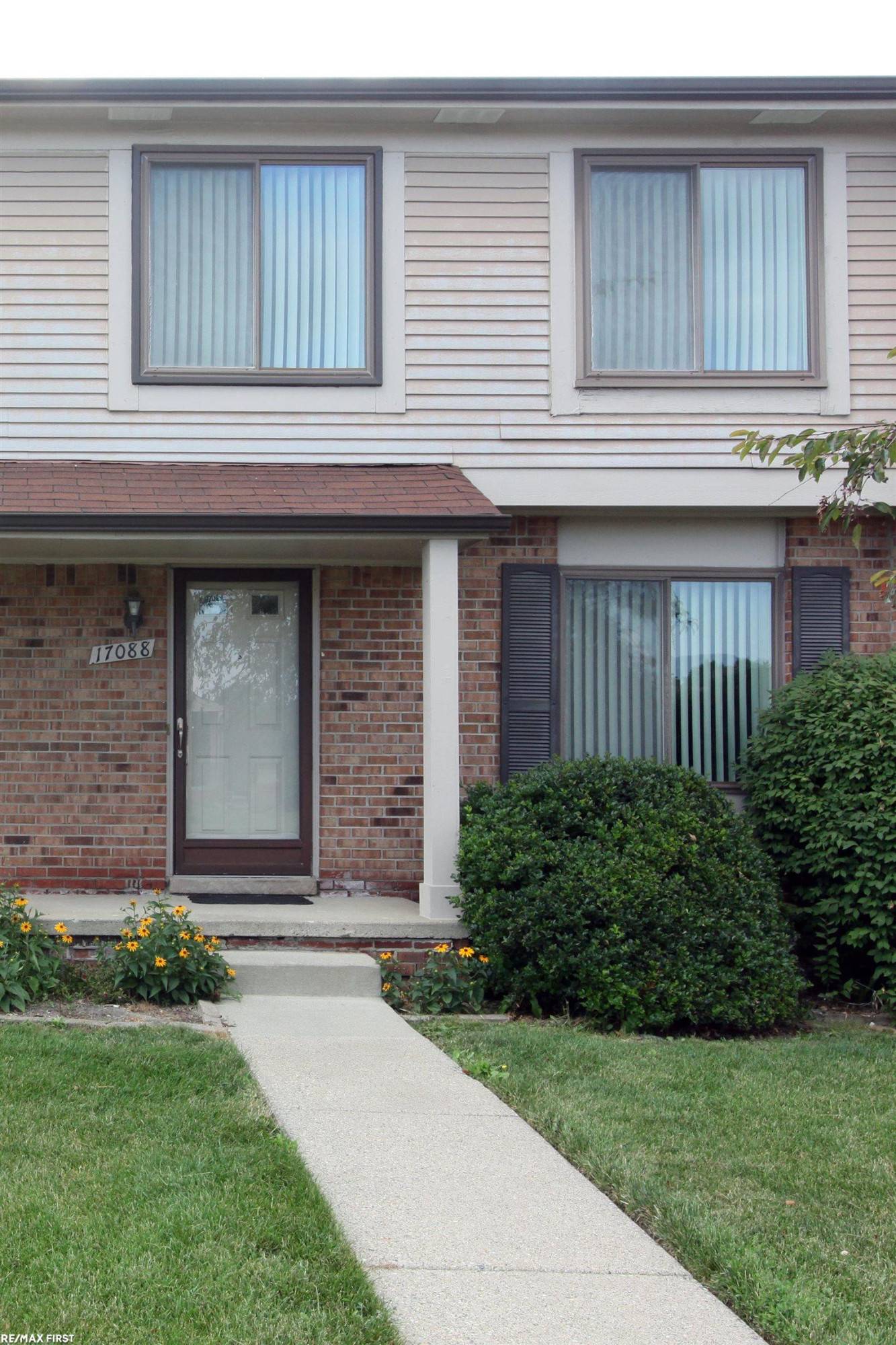 Clinton Twp, MI 48038,17088 Kingsbrooke Drive