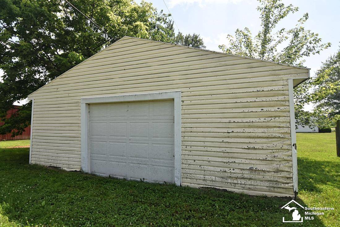 Dundee, MI 48131,13493 Dixon Road