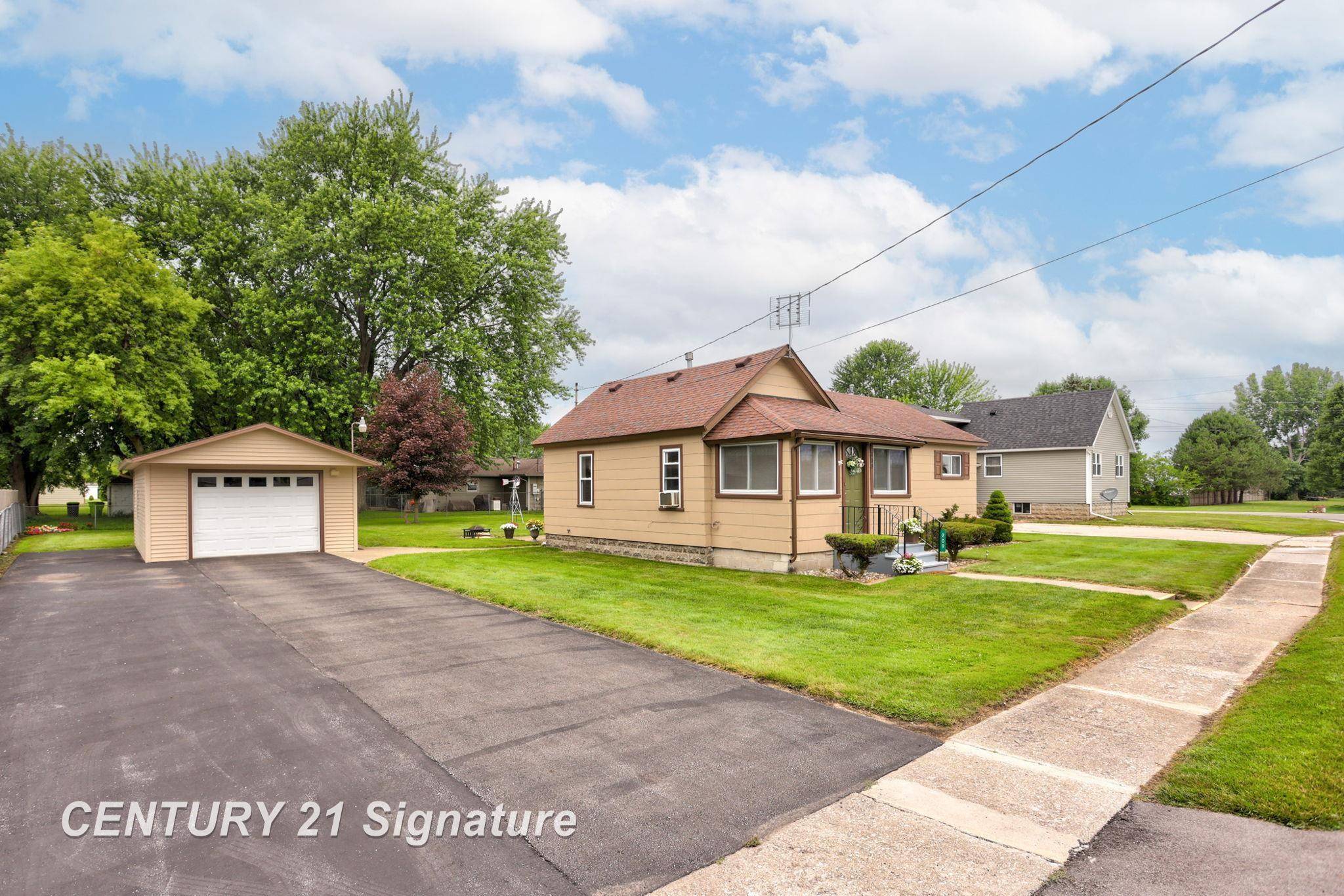 Linwood, MI 48634,209 3rd Street