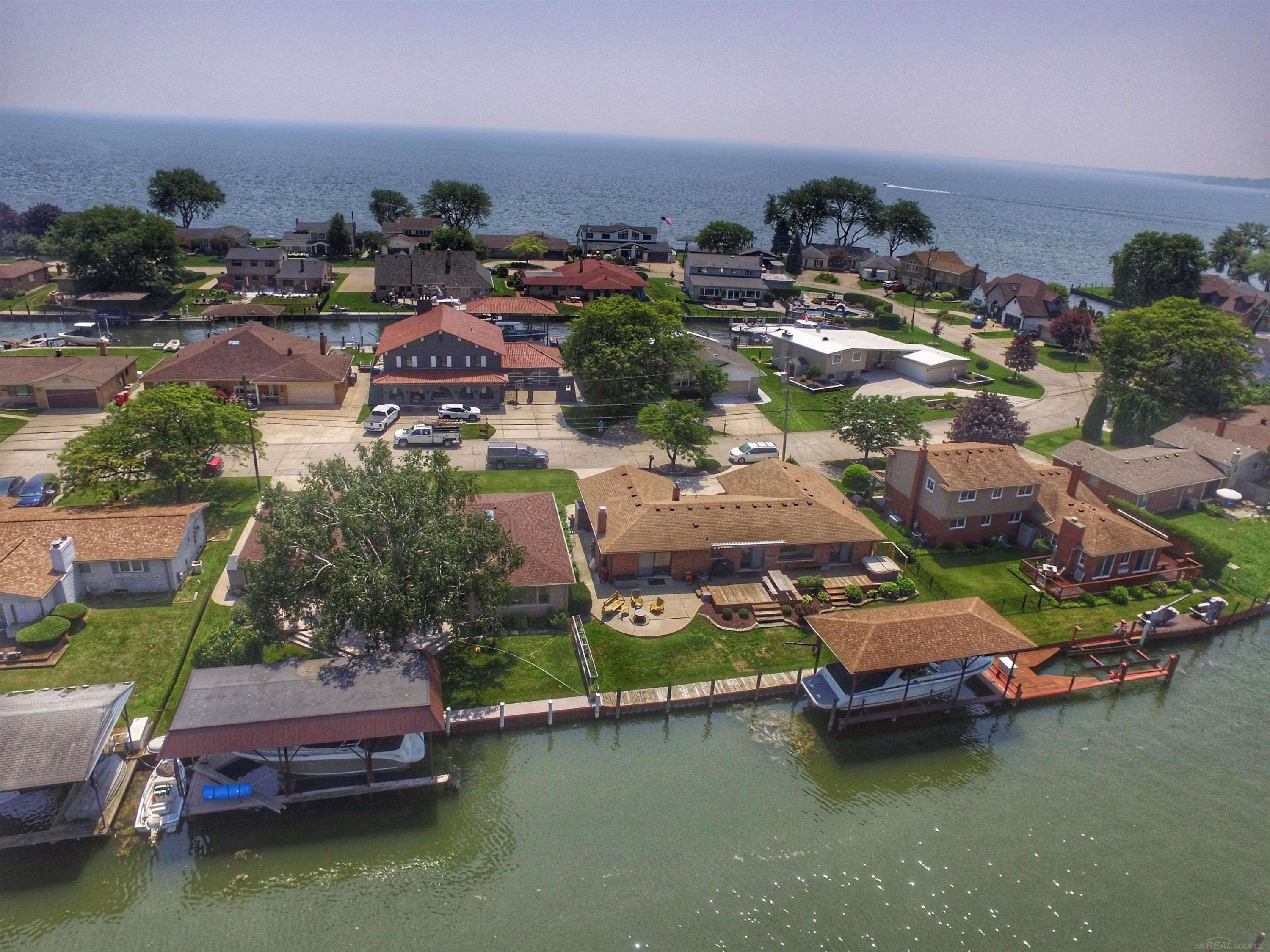 MI,29471 N Seaway Court